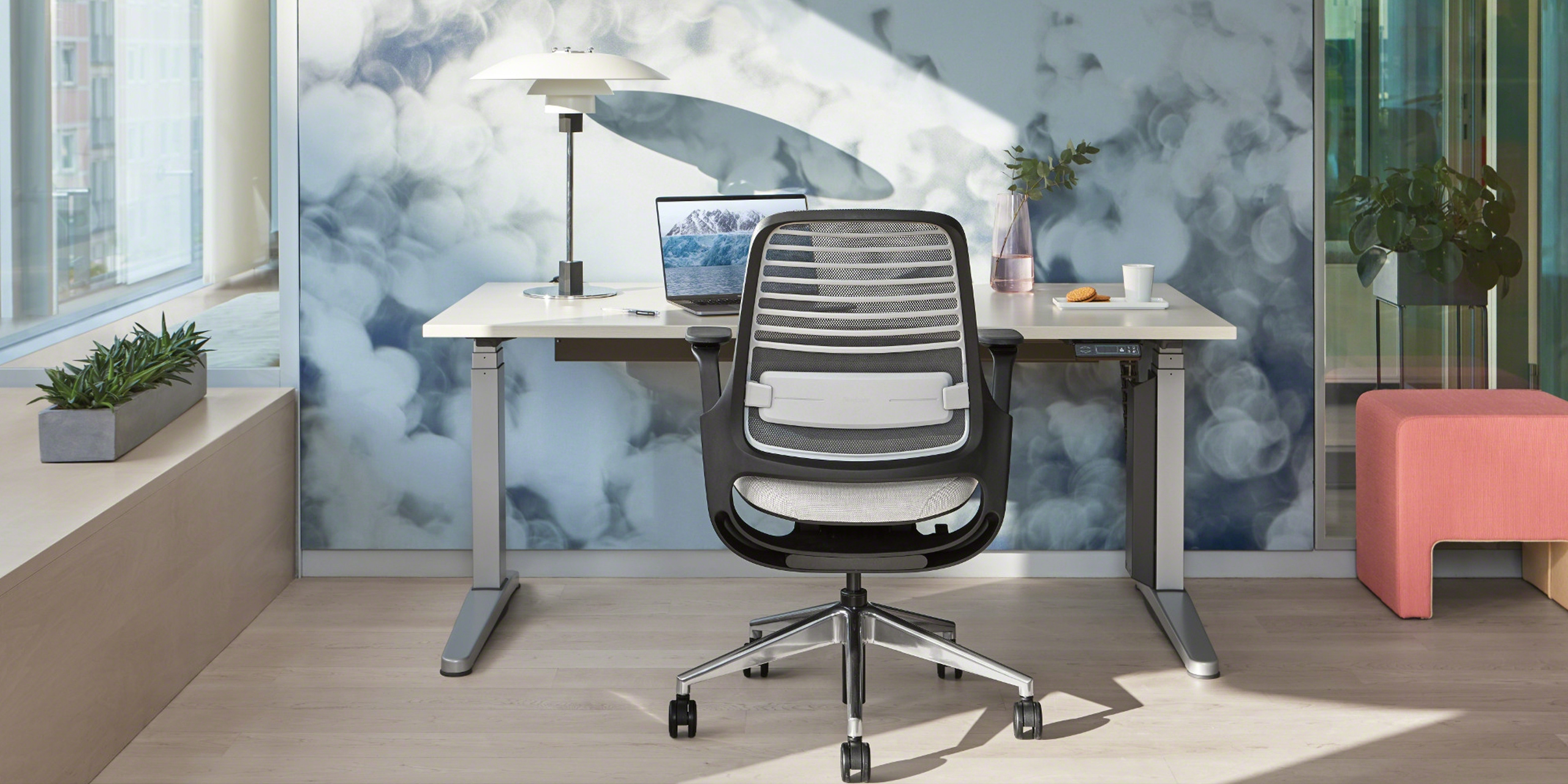 Smart Office Design พื้นที่ทำงานในฝันสำหรับอินฟลูเอนเซอร์ยุคใหม่