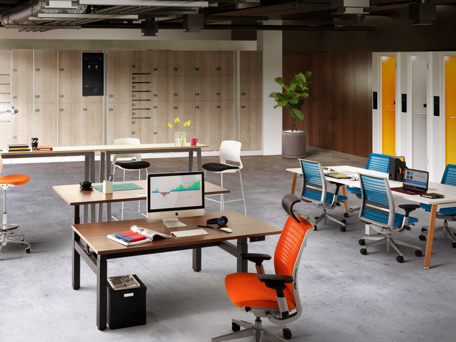 จัดพื้นที่ Hybrid Workplace