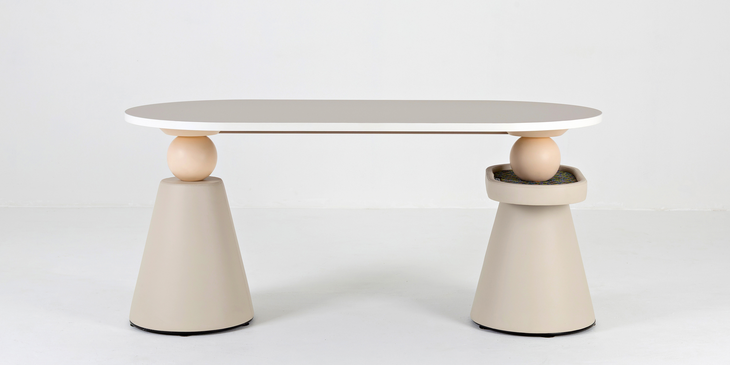 Pomme-s-Cone-Table-1